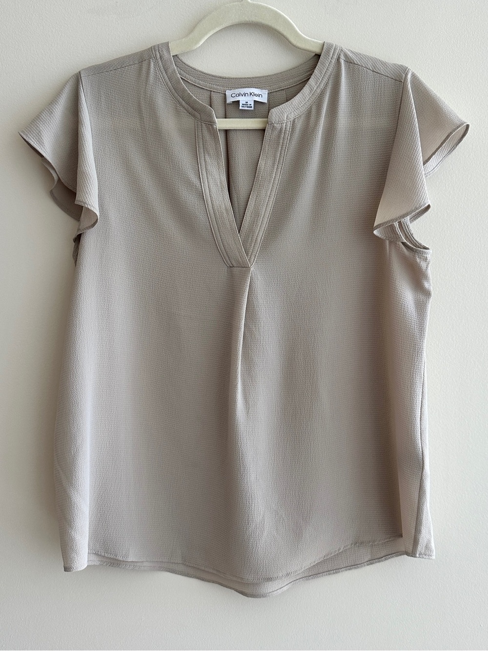 Calvin Klein Beige Business Casual Flutter Sleeve Blouse, Size Medium